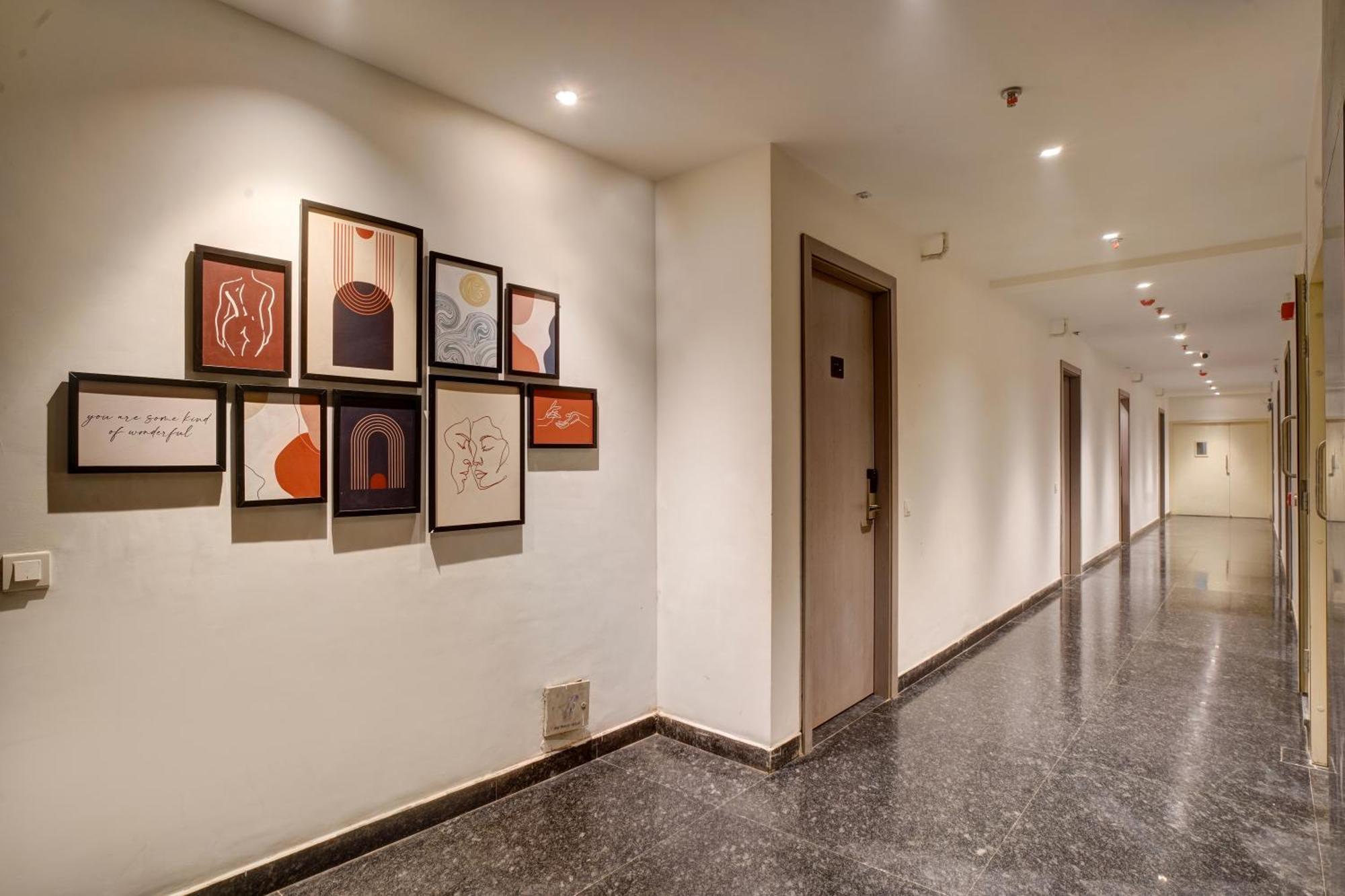 Iva Premium Delhi Airport With Airport Drop Hotel New Delhi Luaran gambar