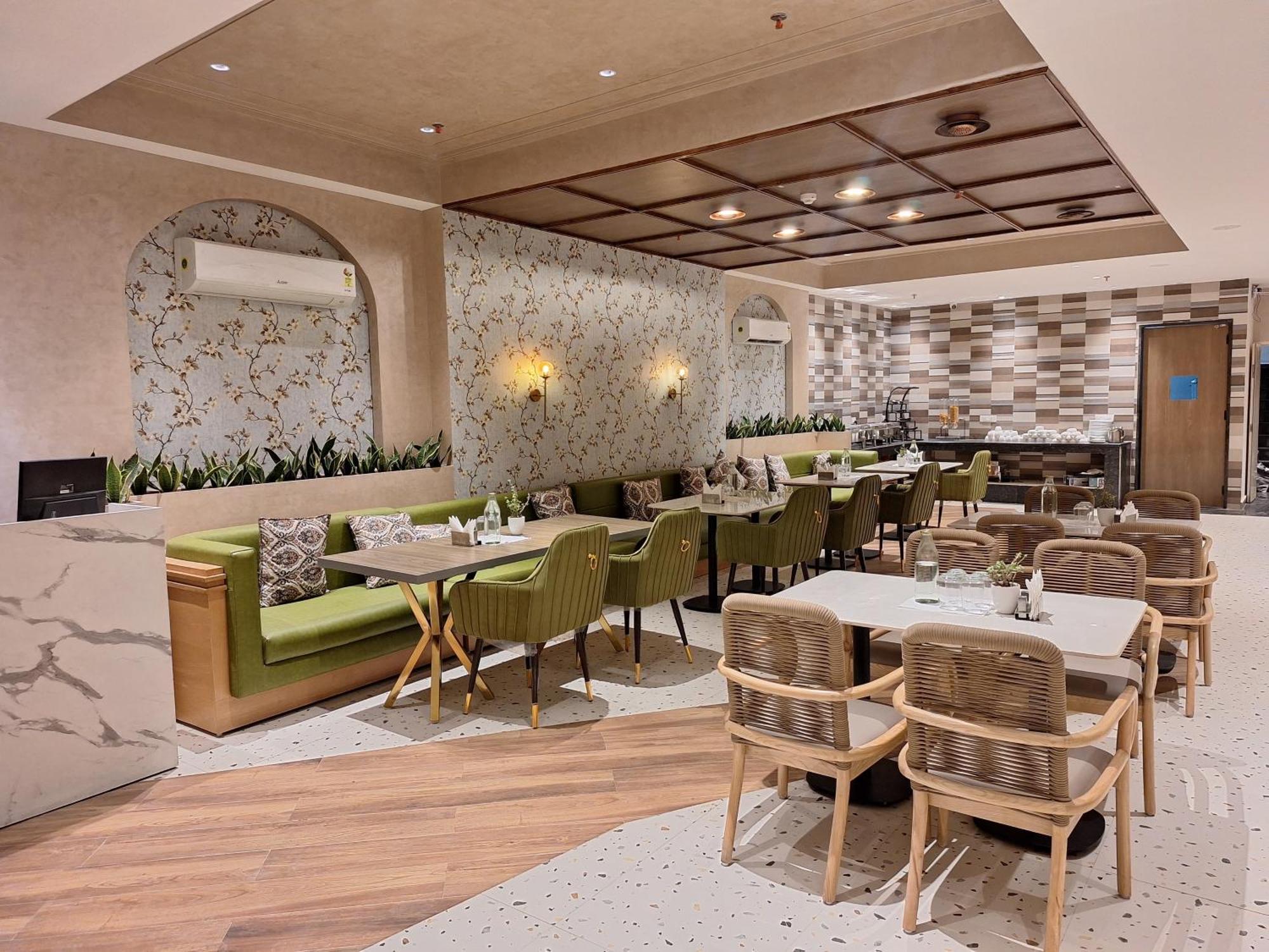 Iva Premium Delhi Airport With Airport Drop Hotel New Delhi Luaran gambar